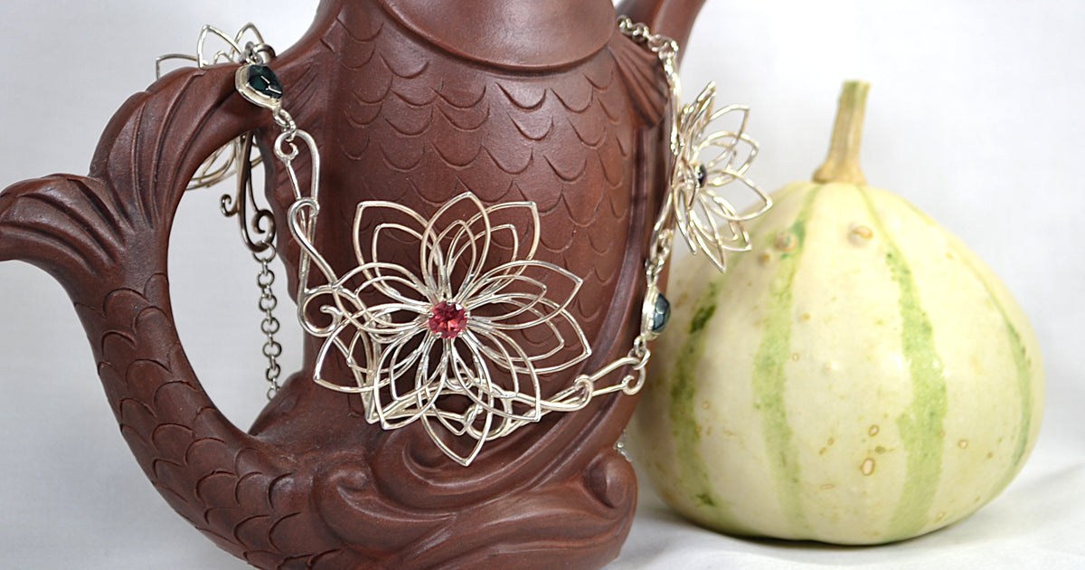 Elfin Lilies Necklace